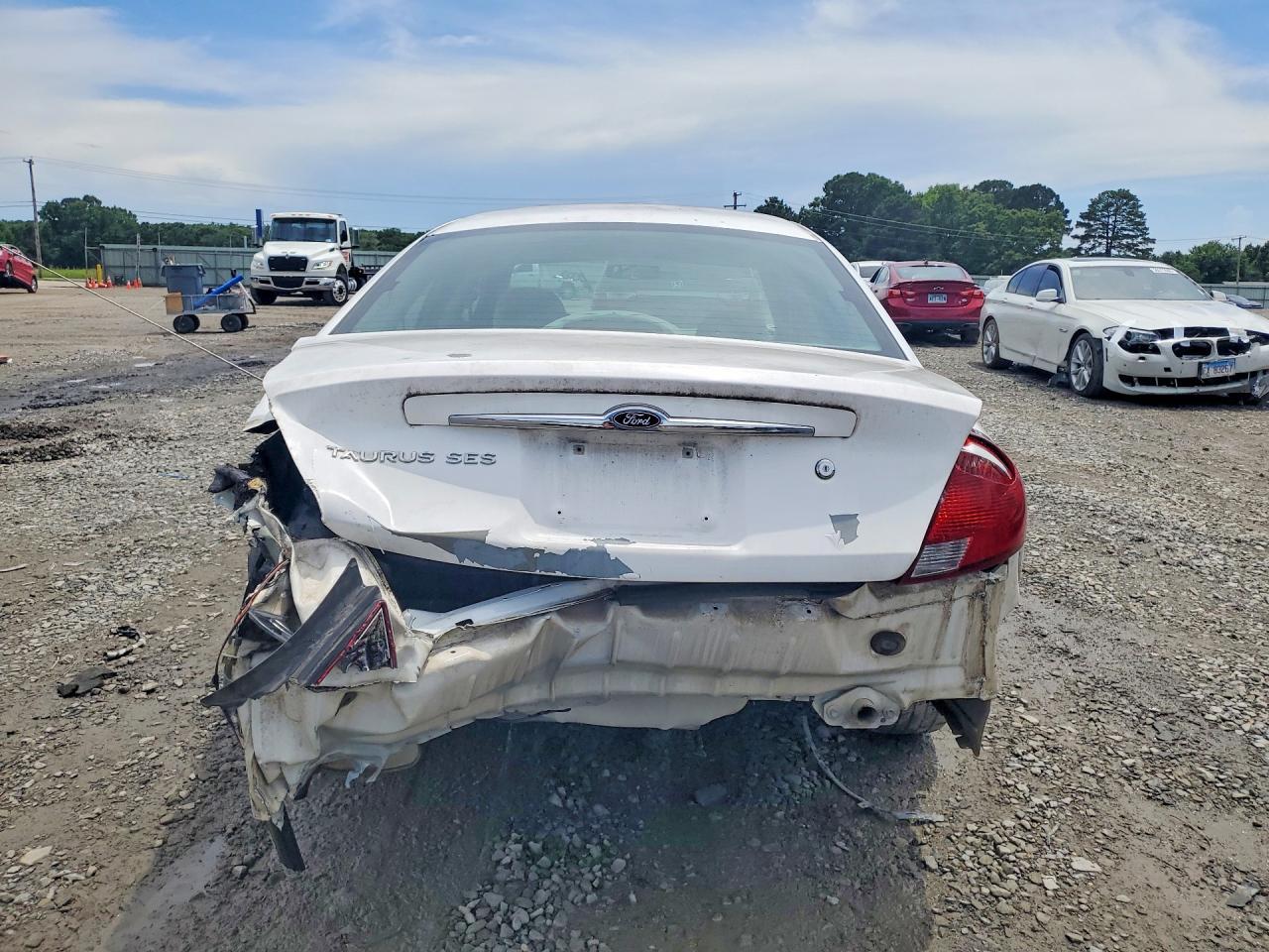 2001 Ford Taurus Ses - Фото 6