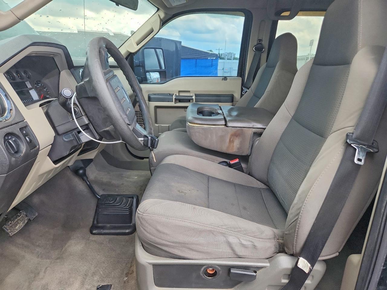 2010 Ford F250 Super Duty - Фото 7