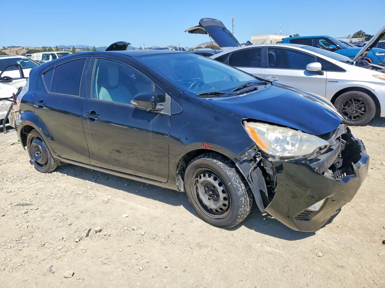 2013 Toyota Prius C One - Фото 4