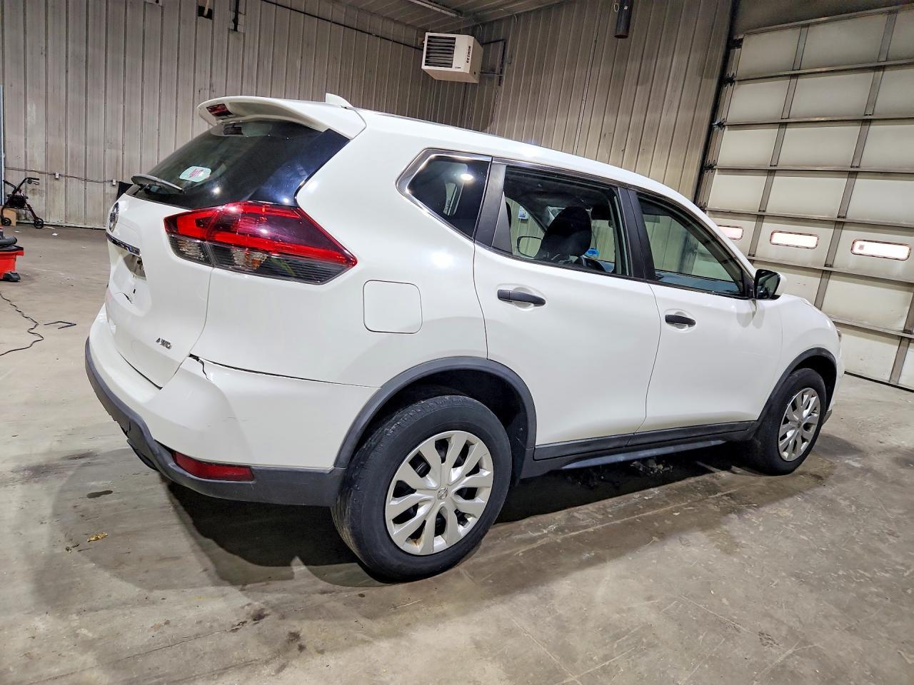 2018 Nissan Rogue S - Фото 3