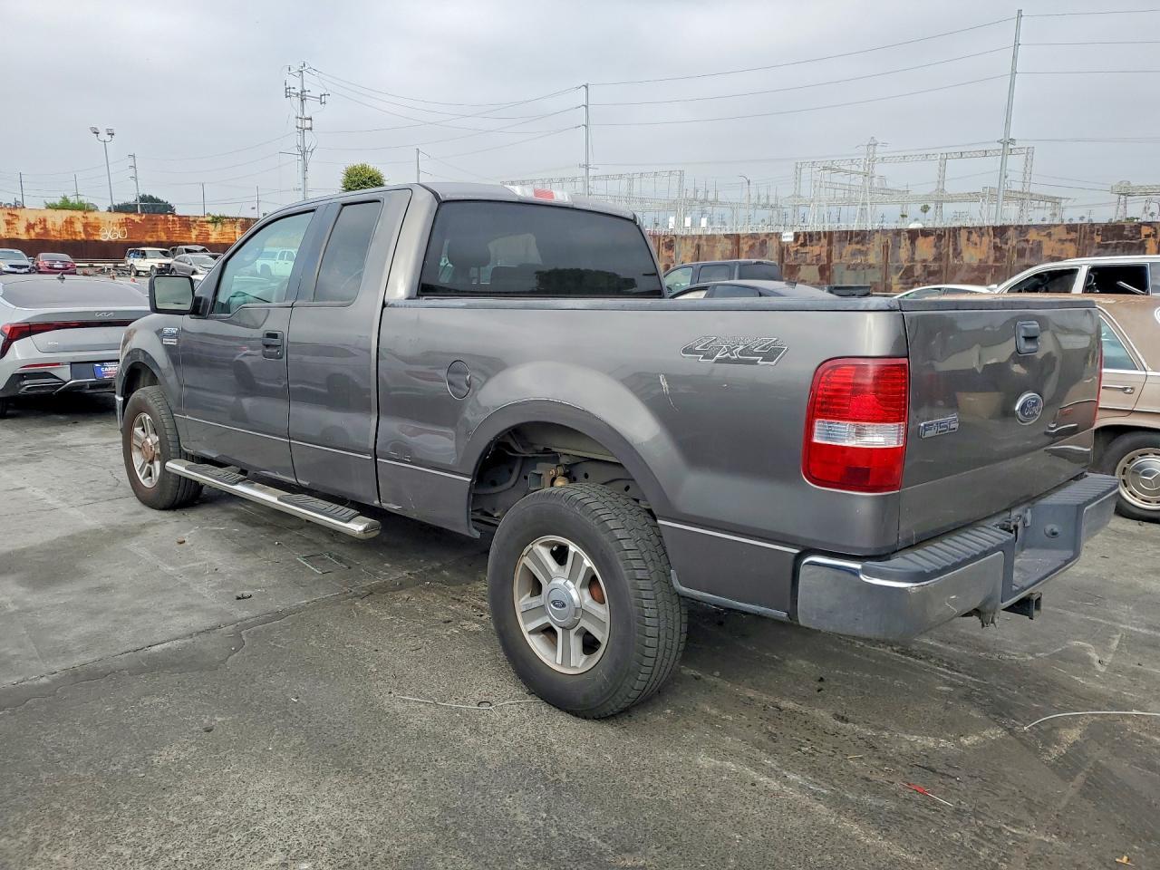 2005 Ford F150 - Фото 2