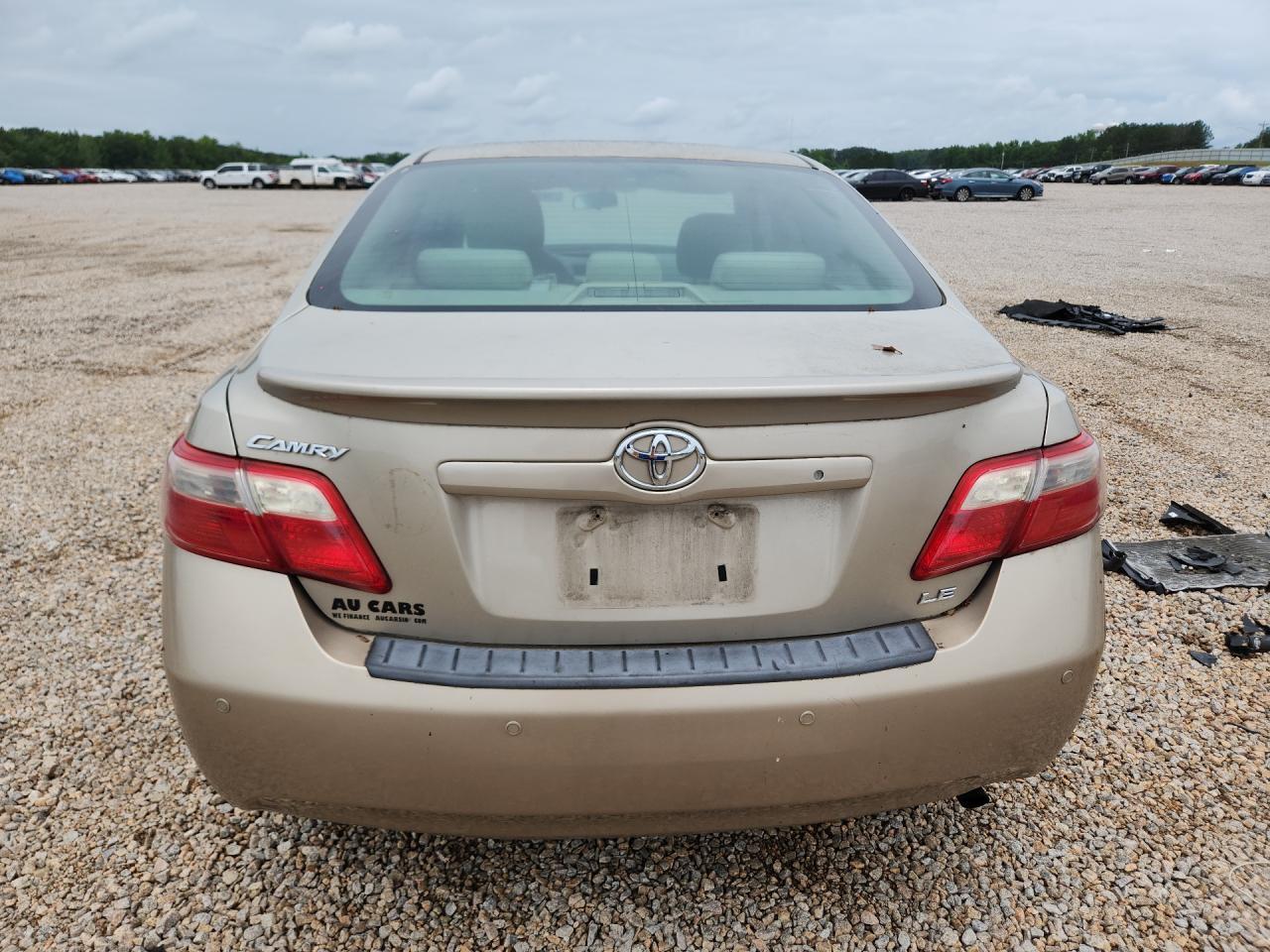2009 Toyota Camry Le - Image 6
