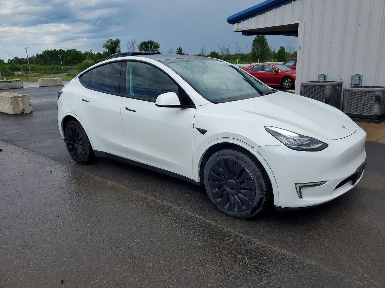 2023 Tesla Y - Фото 4
