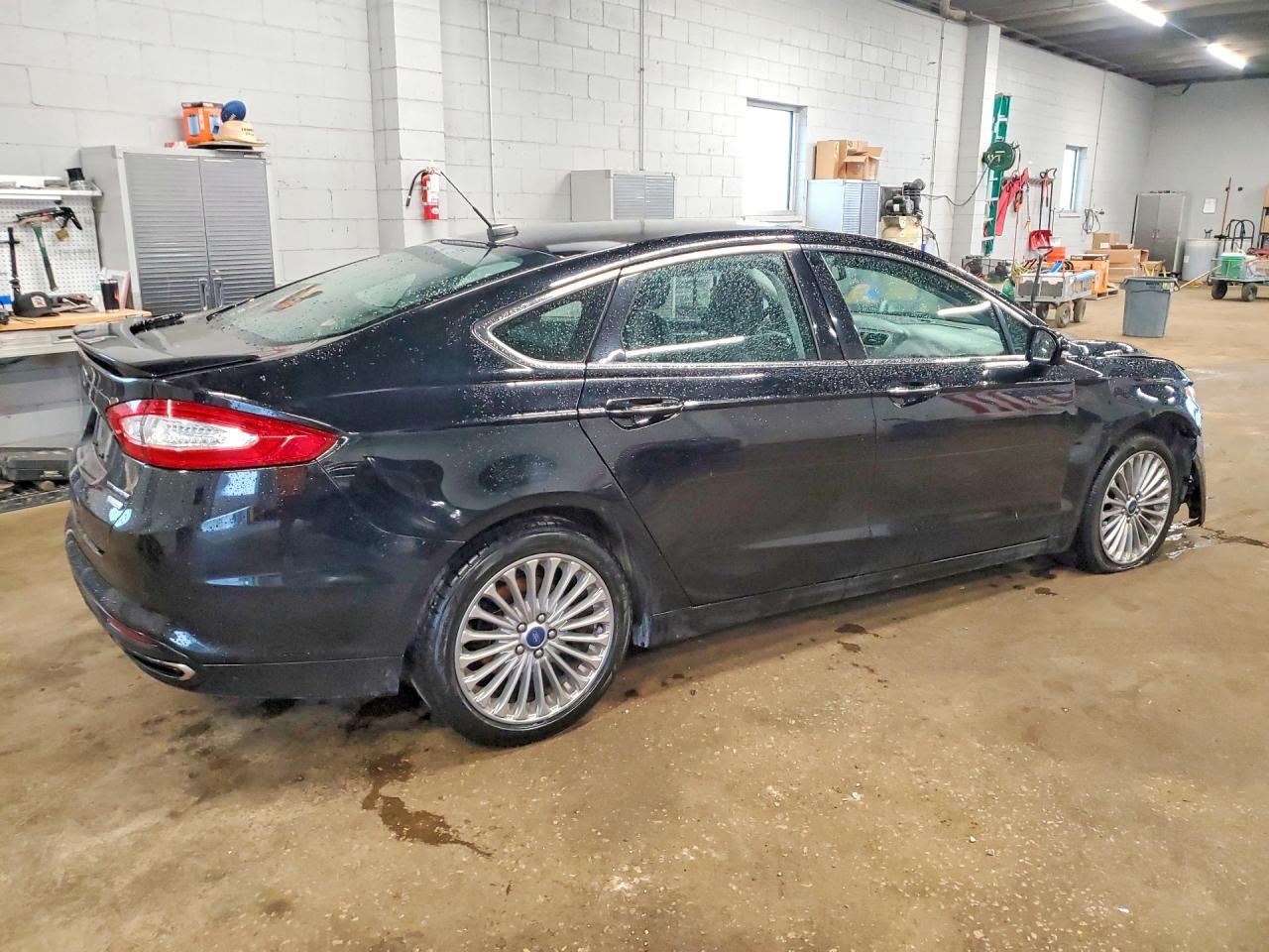2016 Ford Fusion Titanium - Фото 3