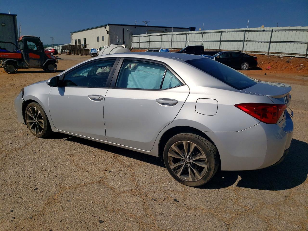 2018 Toyota Corolla Se - Image 2
