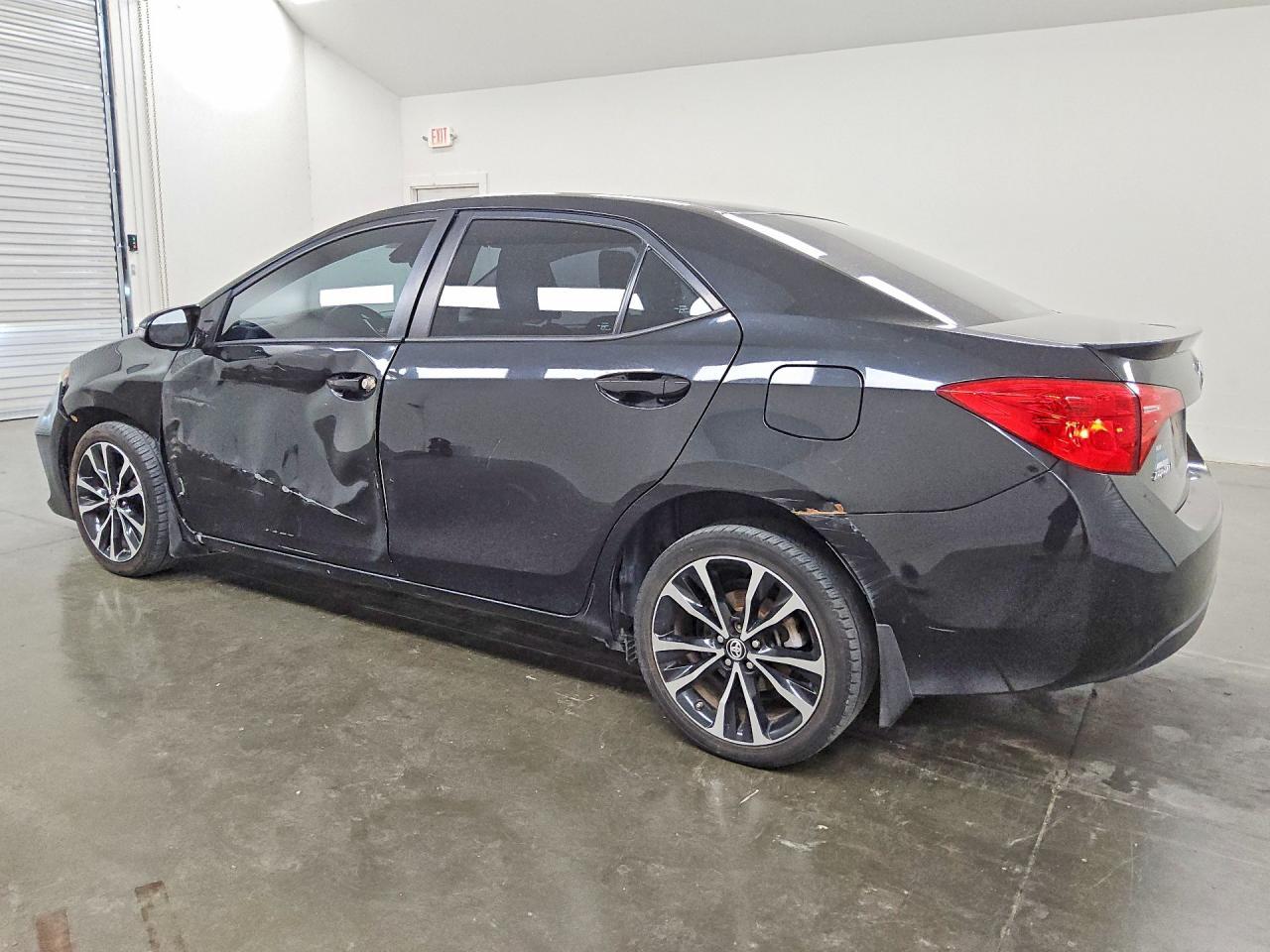 2019 Toyota Corolla Se - Фото 2