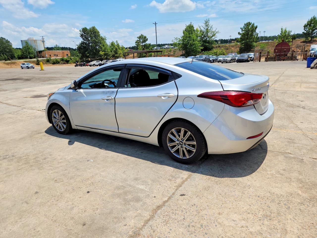 2015 Hyundai Elantra Se - Image 2