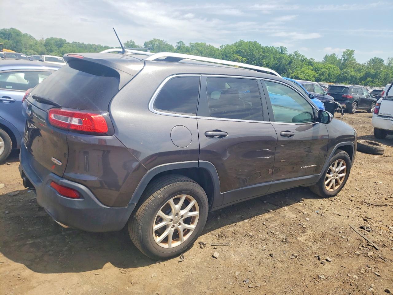 2015 Jeep Cherokee Latitude - Фото 3