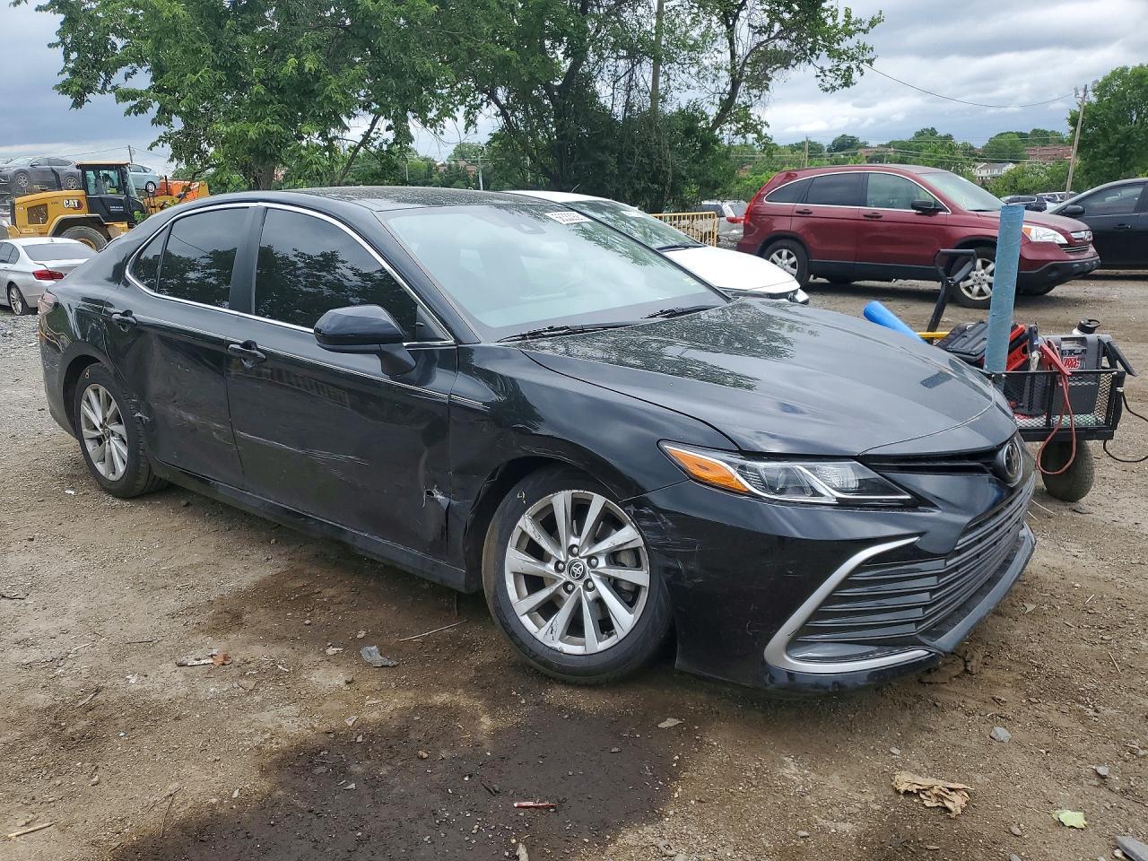 2023 Toyota Camry Le - Image 4