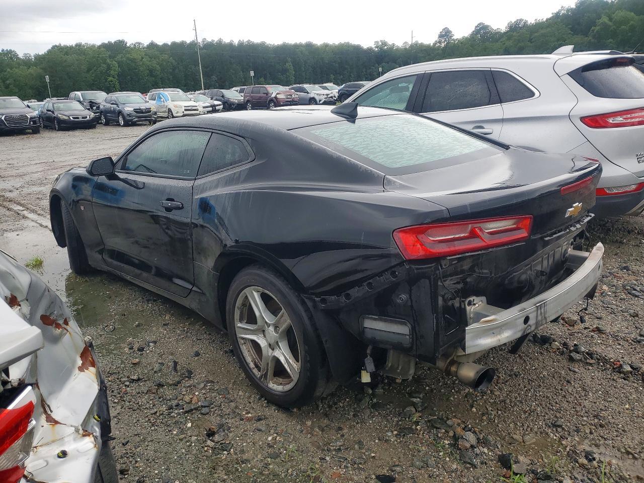 2018 Chevrolet Camaro Lt - Image 2