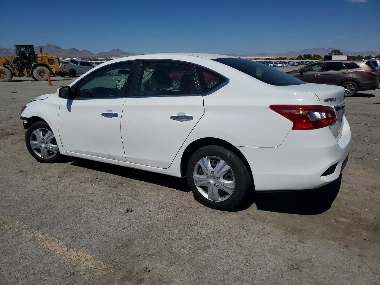 2018 Nissan Sentra S - Фото 2