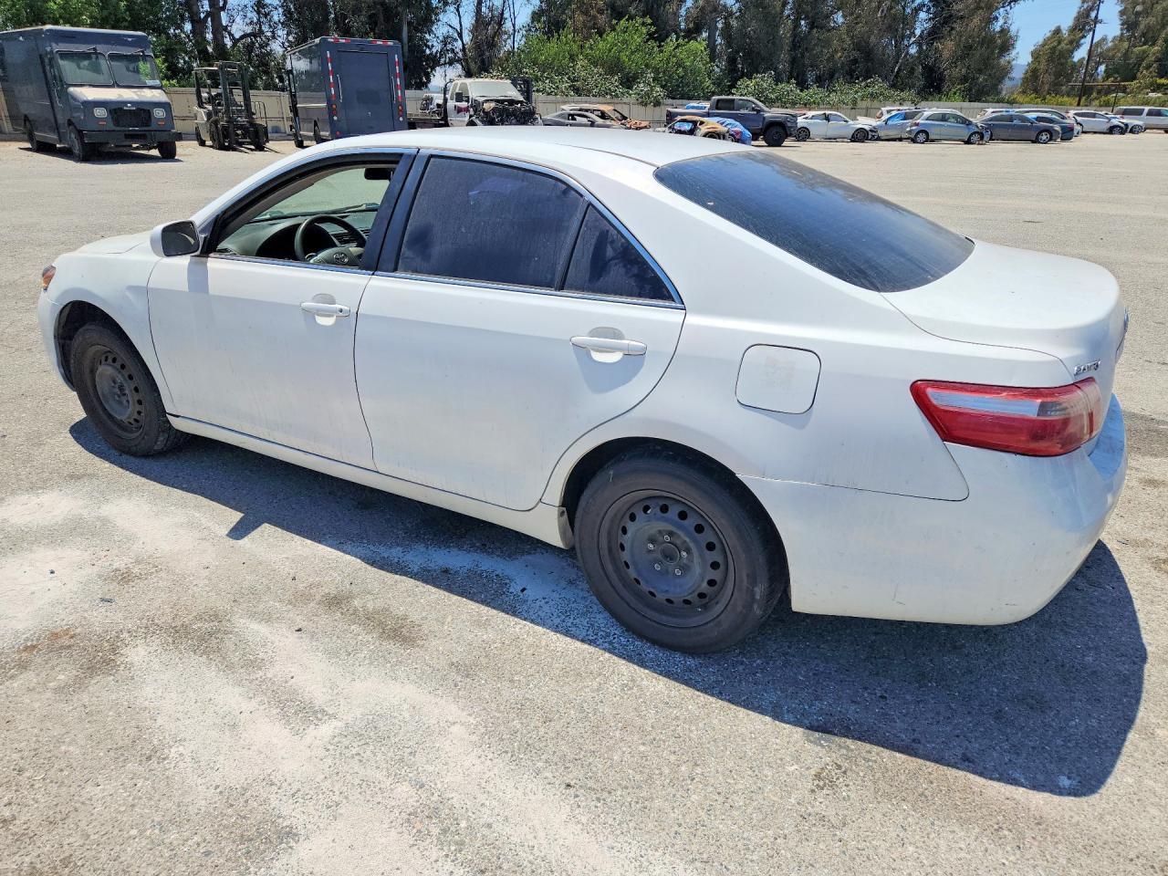2007 Toyota Camry Le - Фото 2