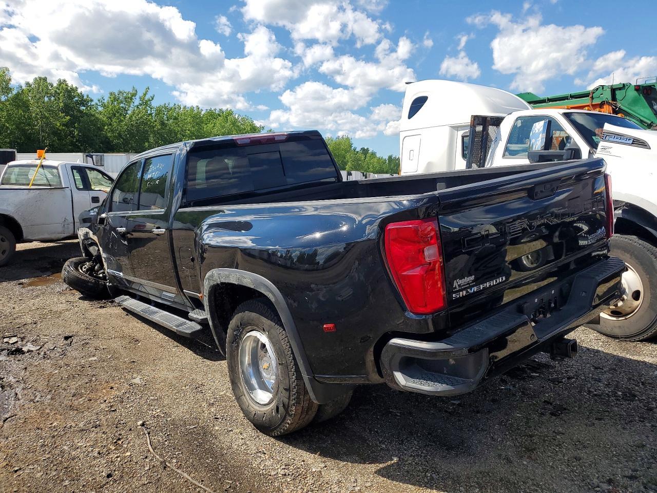 2024 Chevrolet Silverado K3500 High Country - Фото 2