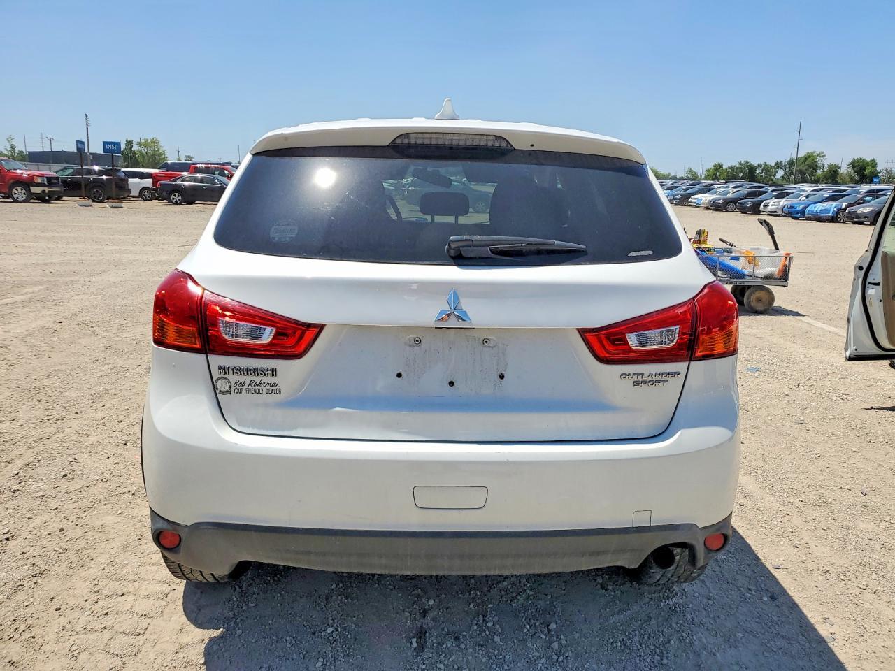 2017 Mitsubishi Outlander Sport Es - Image 6
