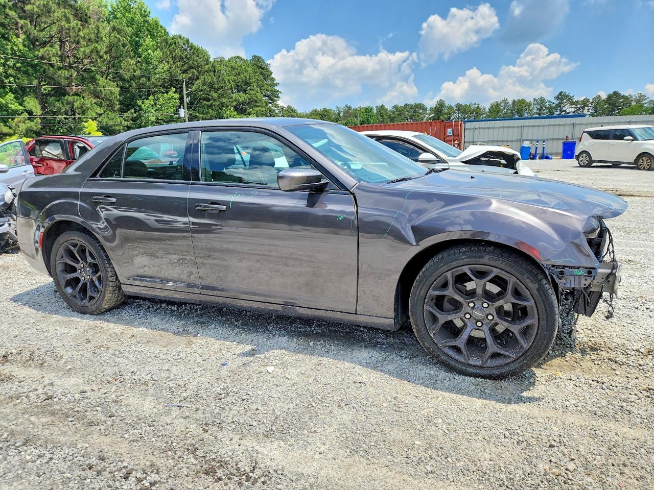 2019 Chrysler 300 S - Image 4