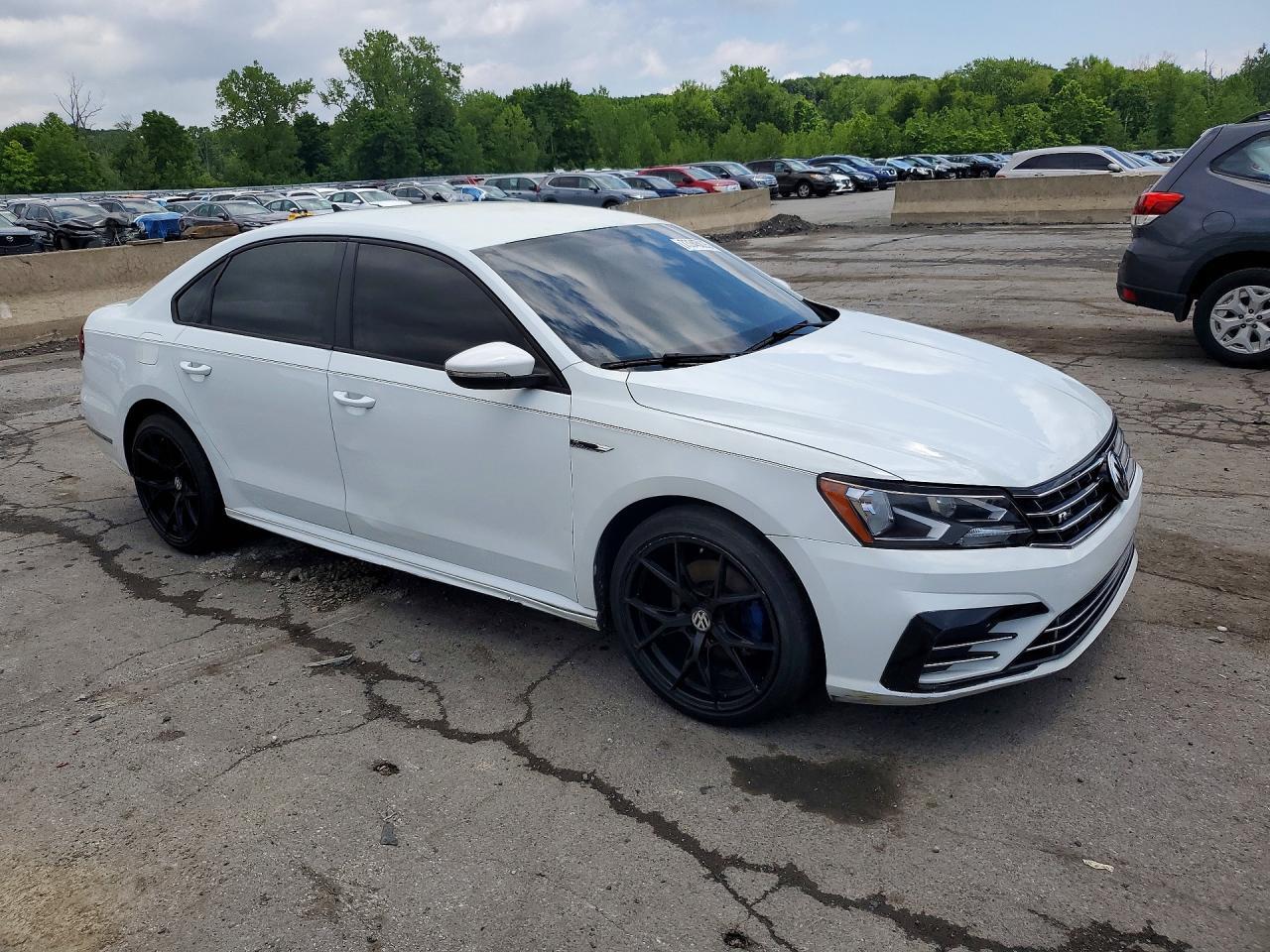 2018 Volkswagen Passat S - Фото 4