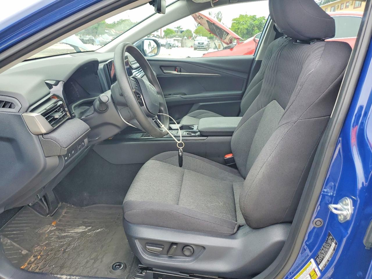 2025 Toyota Camry Le - Image 7