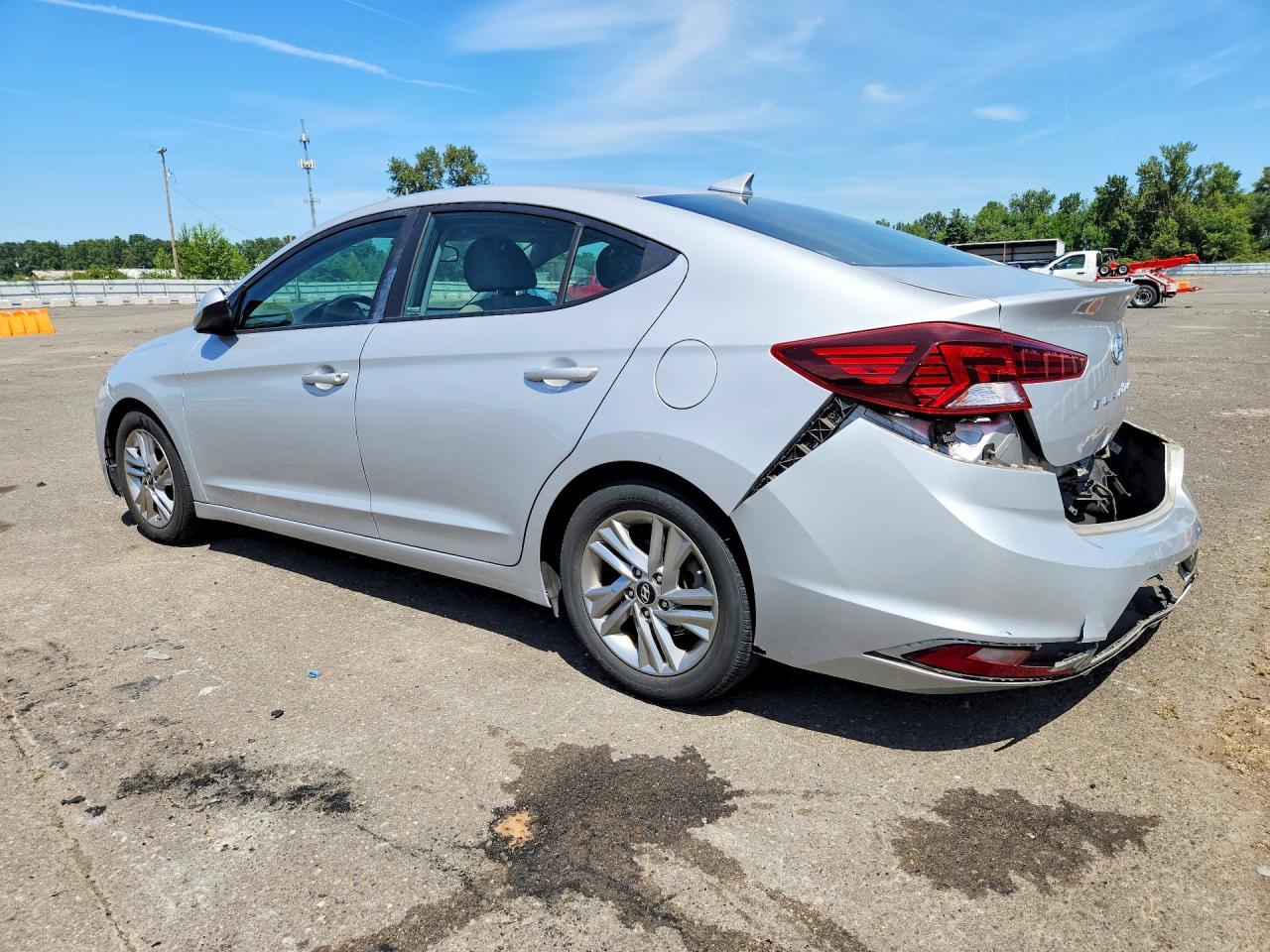 2019 Hyundai Elantra Sel - Фото 2