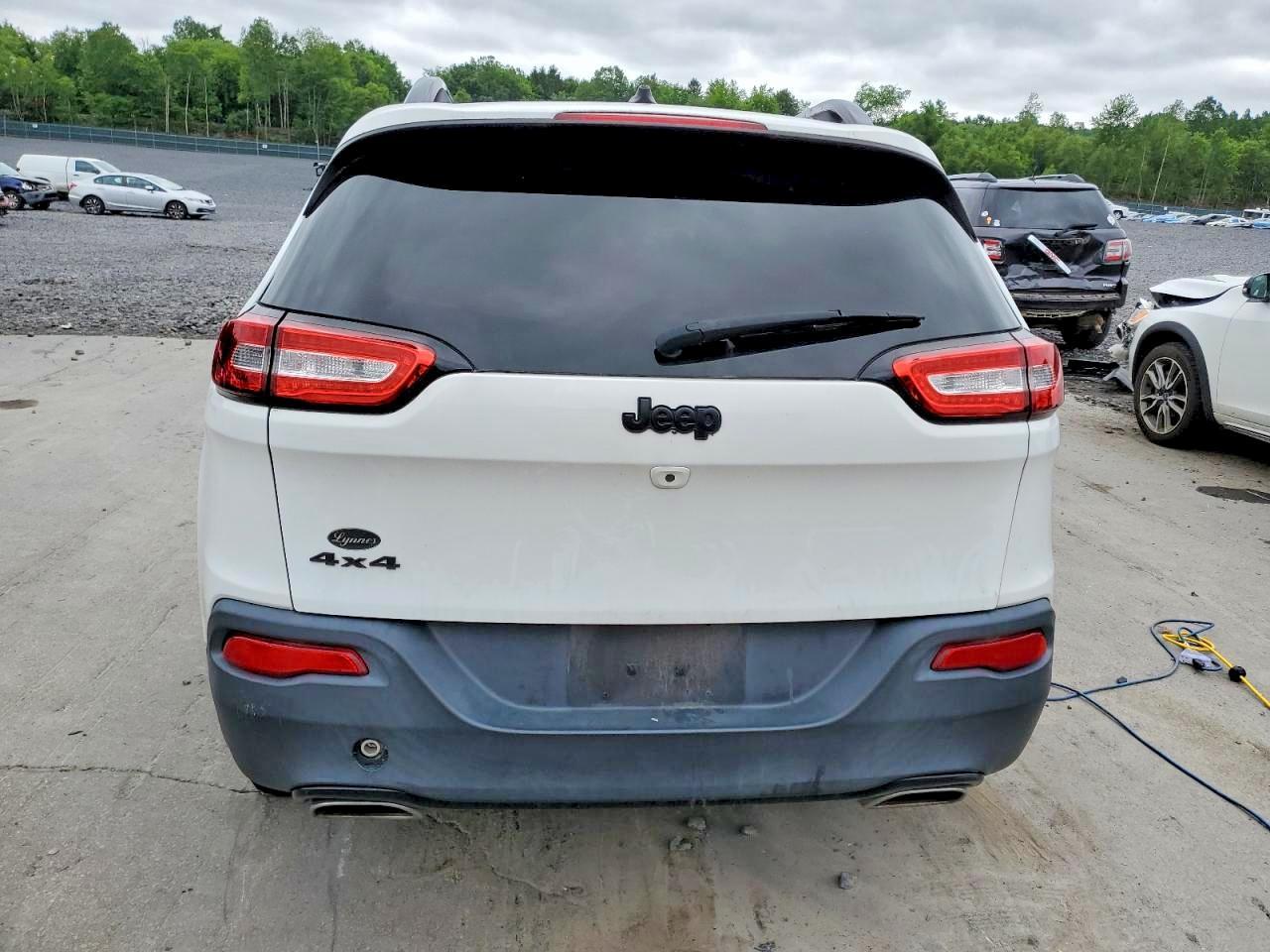 2015 Jeep Cherokee Latitude - Фото 6