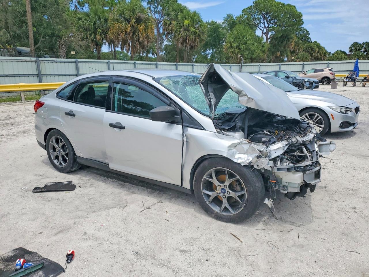 2016 Ford Focus S - Image 4