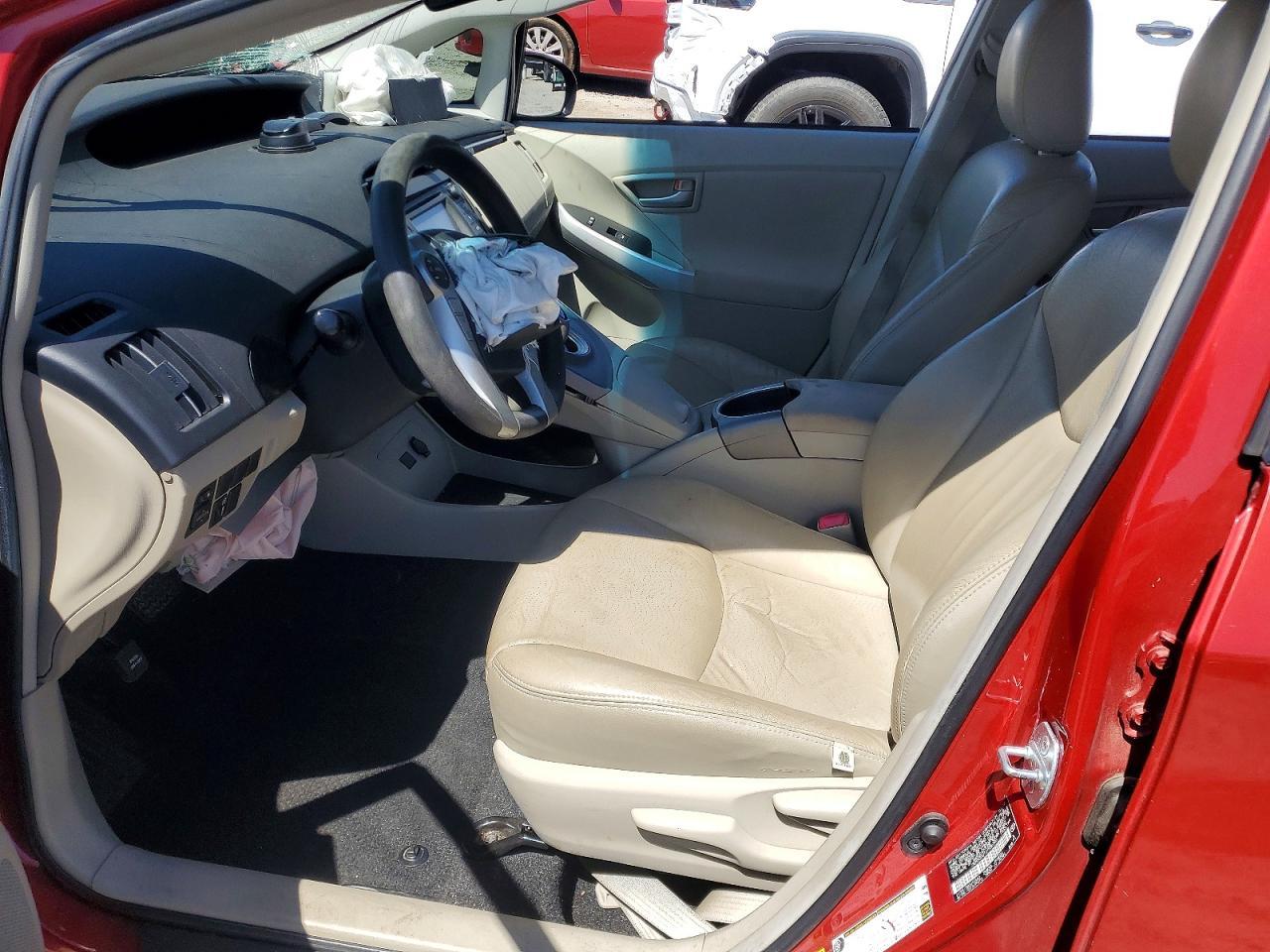 2012 Toyota Prius Two - Фото 7