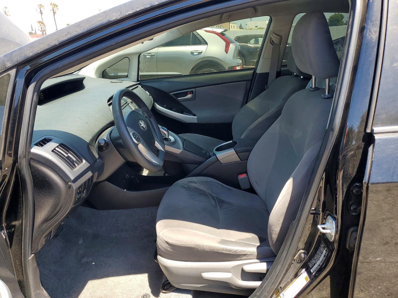 2012 Toyota Prius Three - Фото 7