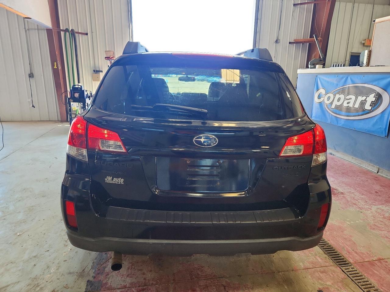 2013 Subaru Outback 2.5I Premium - Image 6