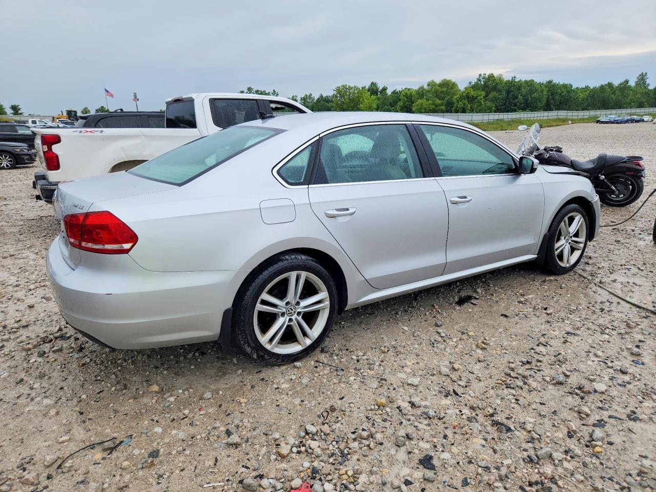 2015 Volkswagen Passat Se - Фото 3