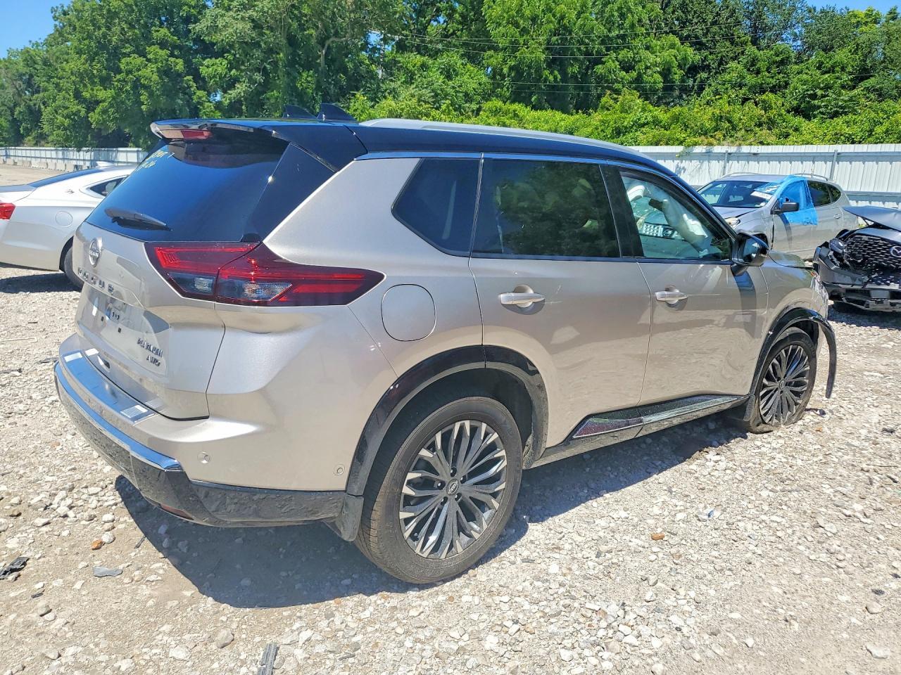 2026 Nissan Rogue Platinum - Фото 3