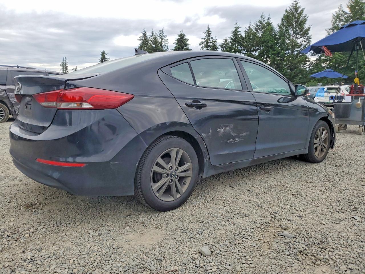 2017 Hyundai Elantra Value Edition - Image 3