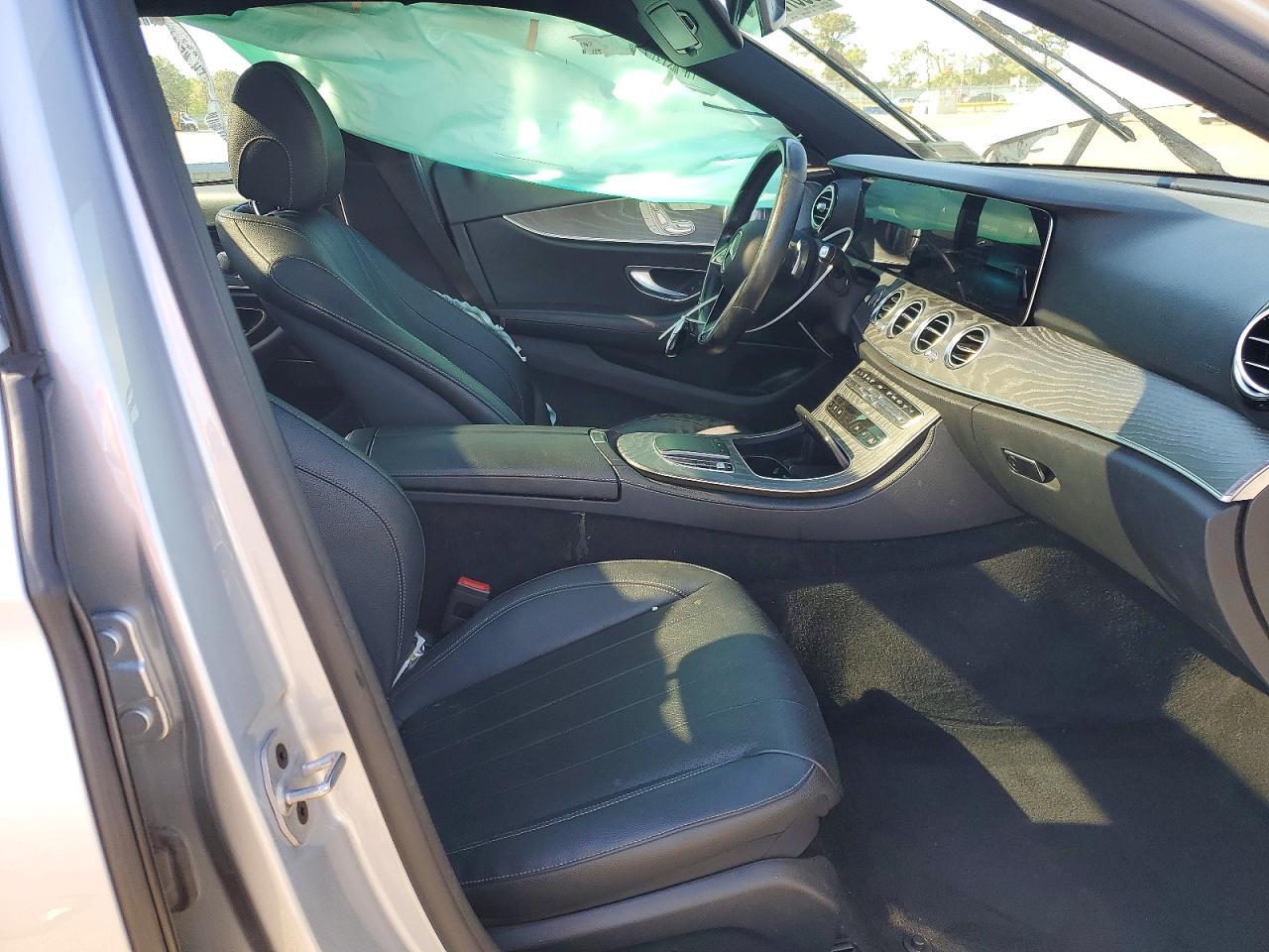 2021 Mercedes-Benz E 350 4Matic - Image 7