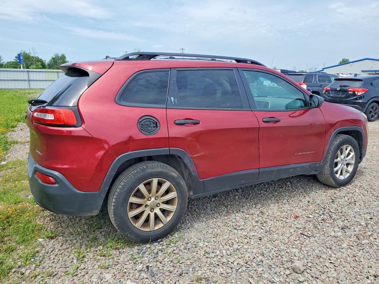 2016 Jeep Cherokee Sport - Фото 3