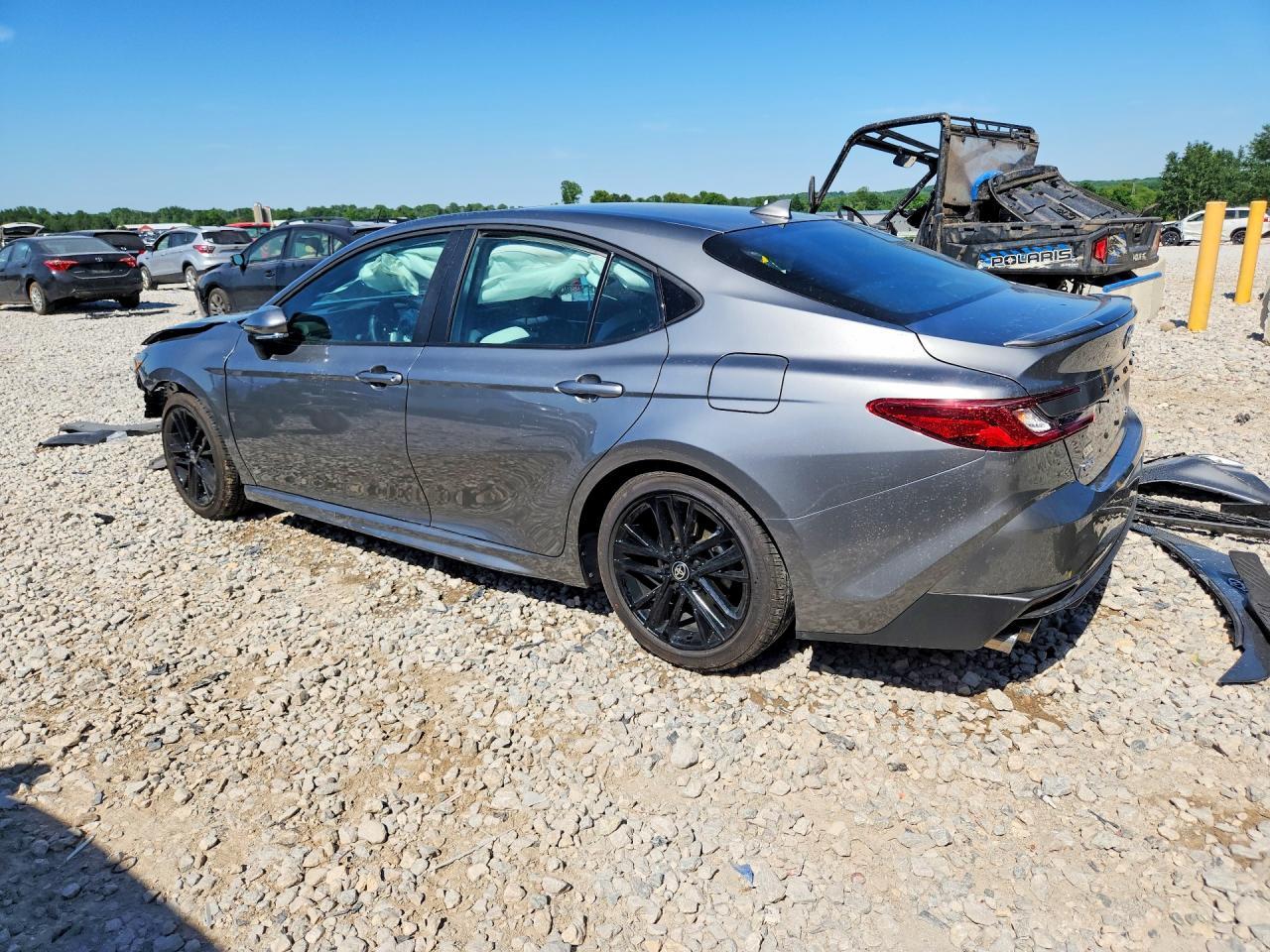 2026 Toyota Camry Se - Фото 2