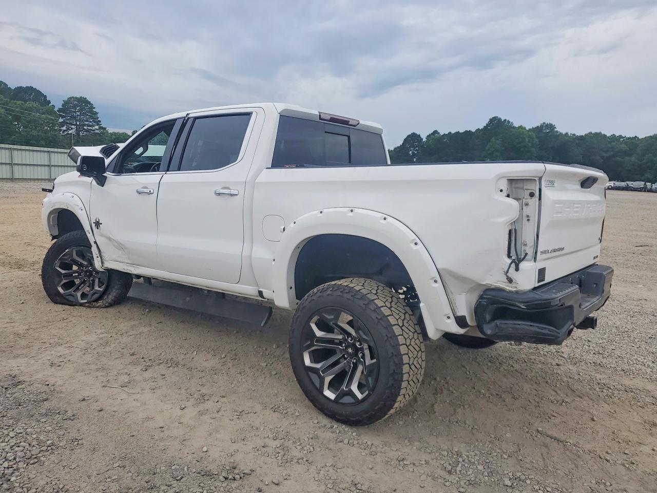 2020 Chevrolet 1500 - Фото 2