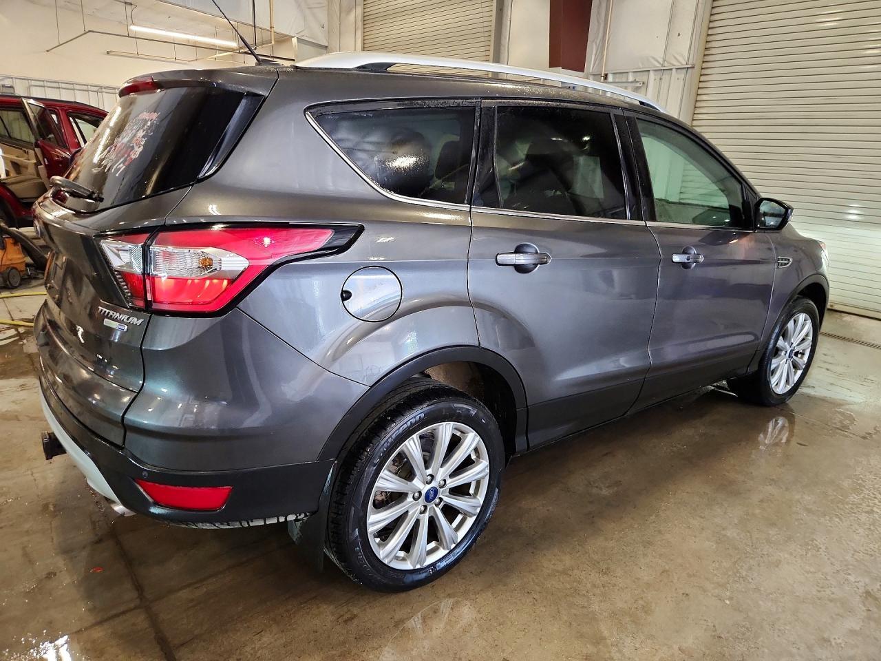 2017 Ford Escape - Фото 3