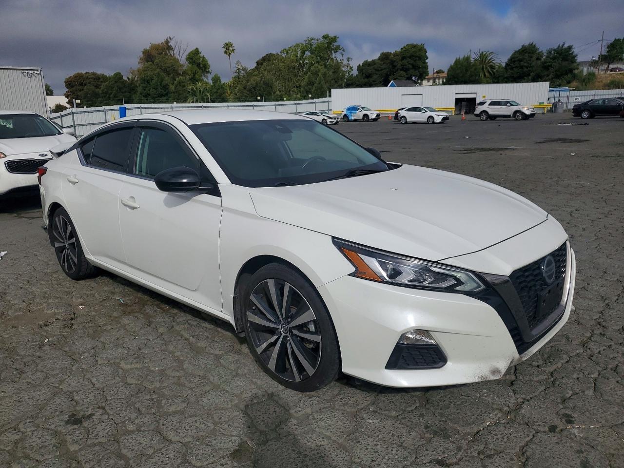 2022 Nissan Altima Sr - Фото 4