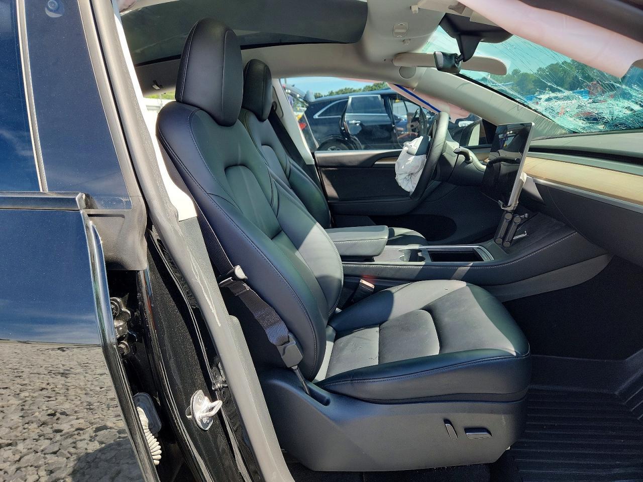 2023 Tesla Model Y - Фото 7