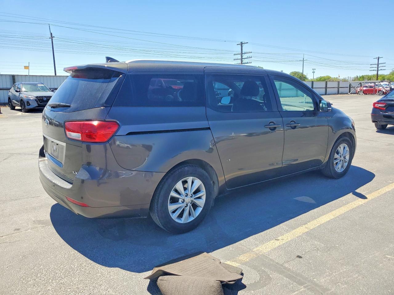 2015 Kia Sedona Lx - Фото 3