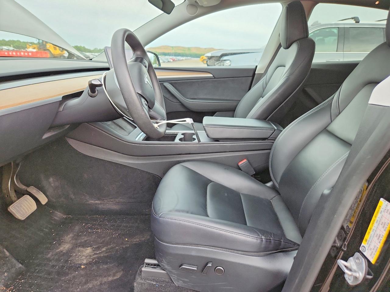 2023 Tesla Model Y - Image 7