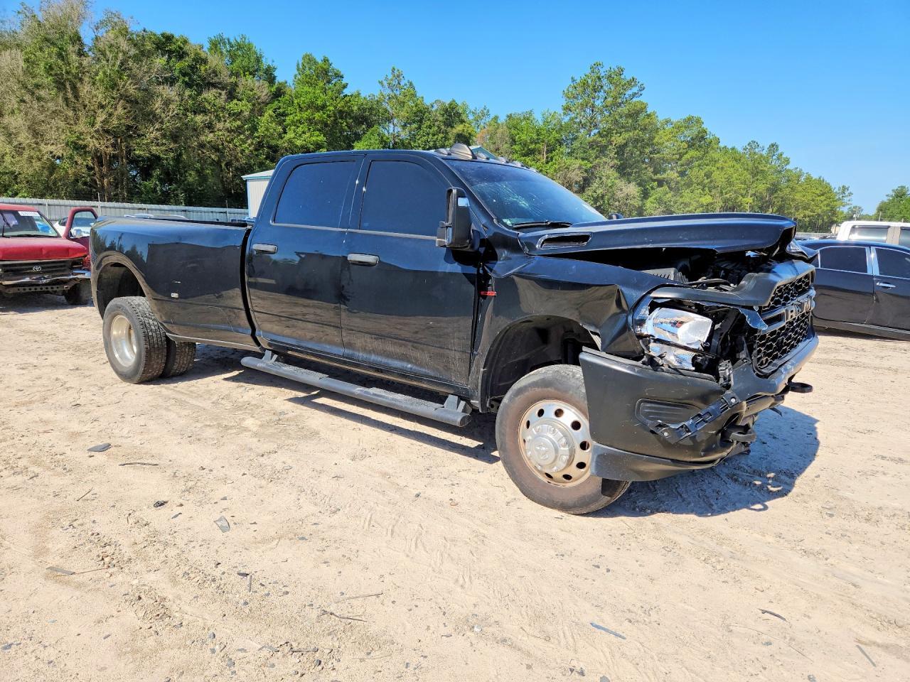 2024 Ram 3500 Tradesman - Фото 4