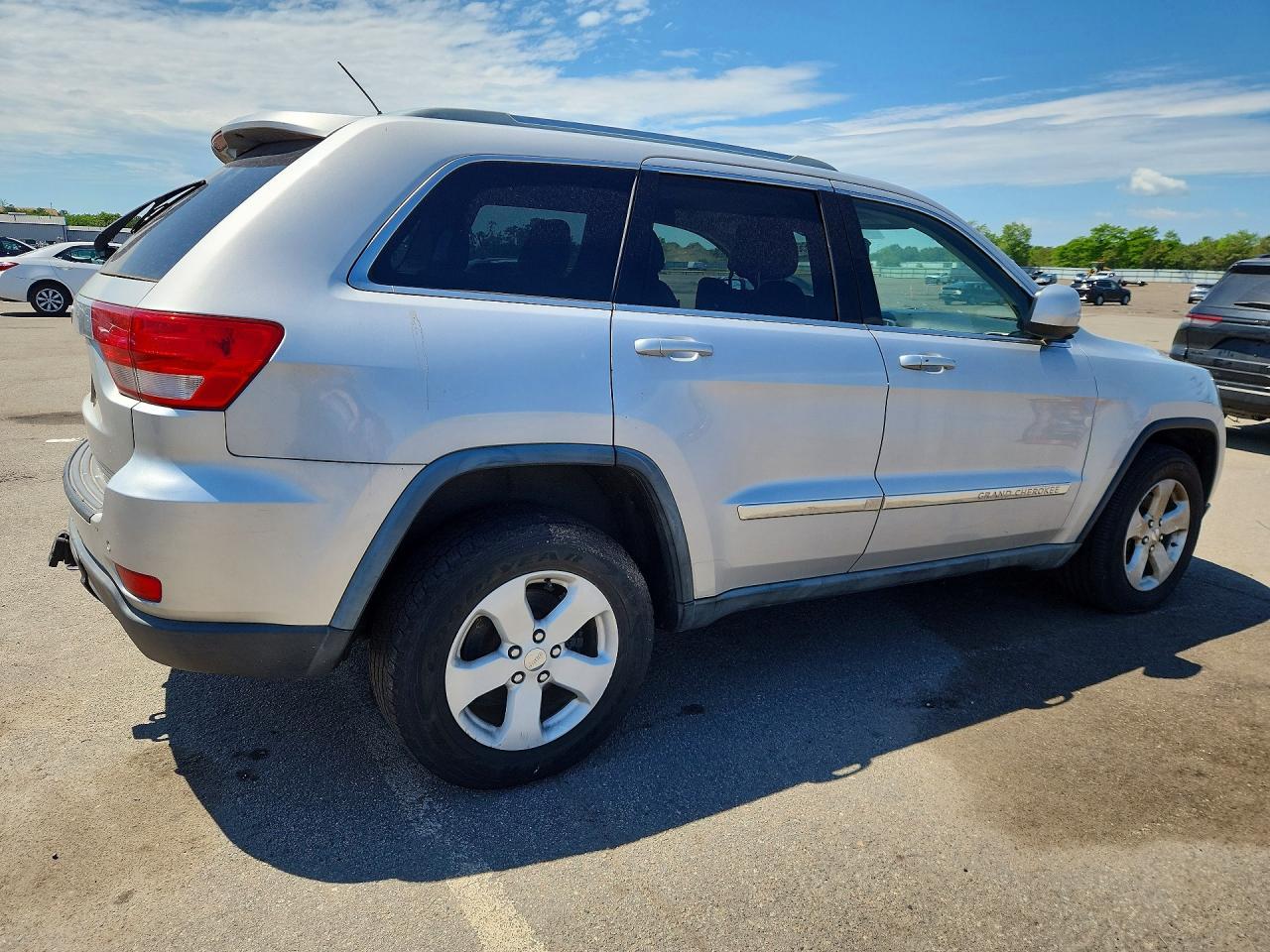 2011 Jeep Grand Cherokee - Фото 3