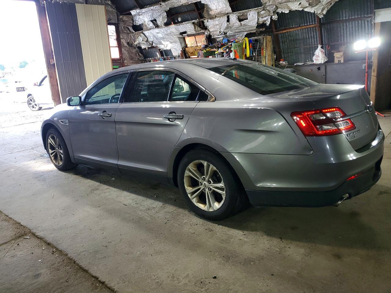 2014 Ford Taurus Sel - Фото 2