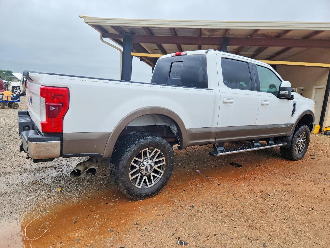 2017 Ford F250 Super Duty - Фото 3