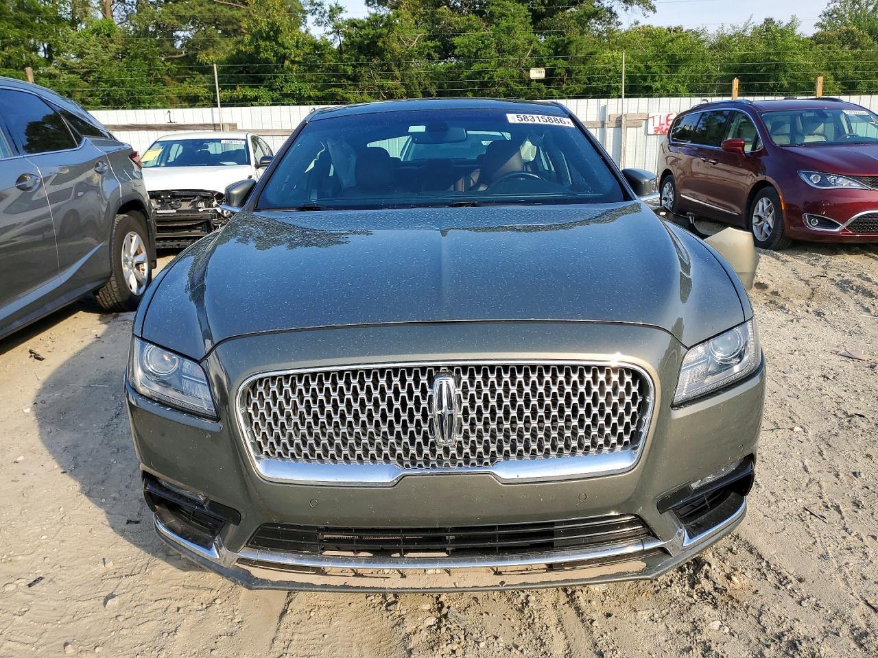 2017 Lincoln Continental Reserve - Фото 5