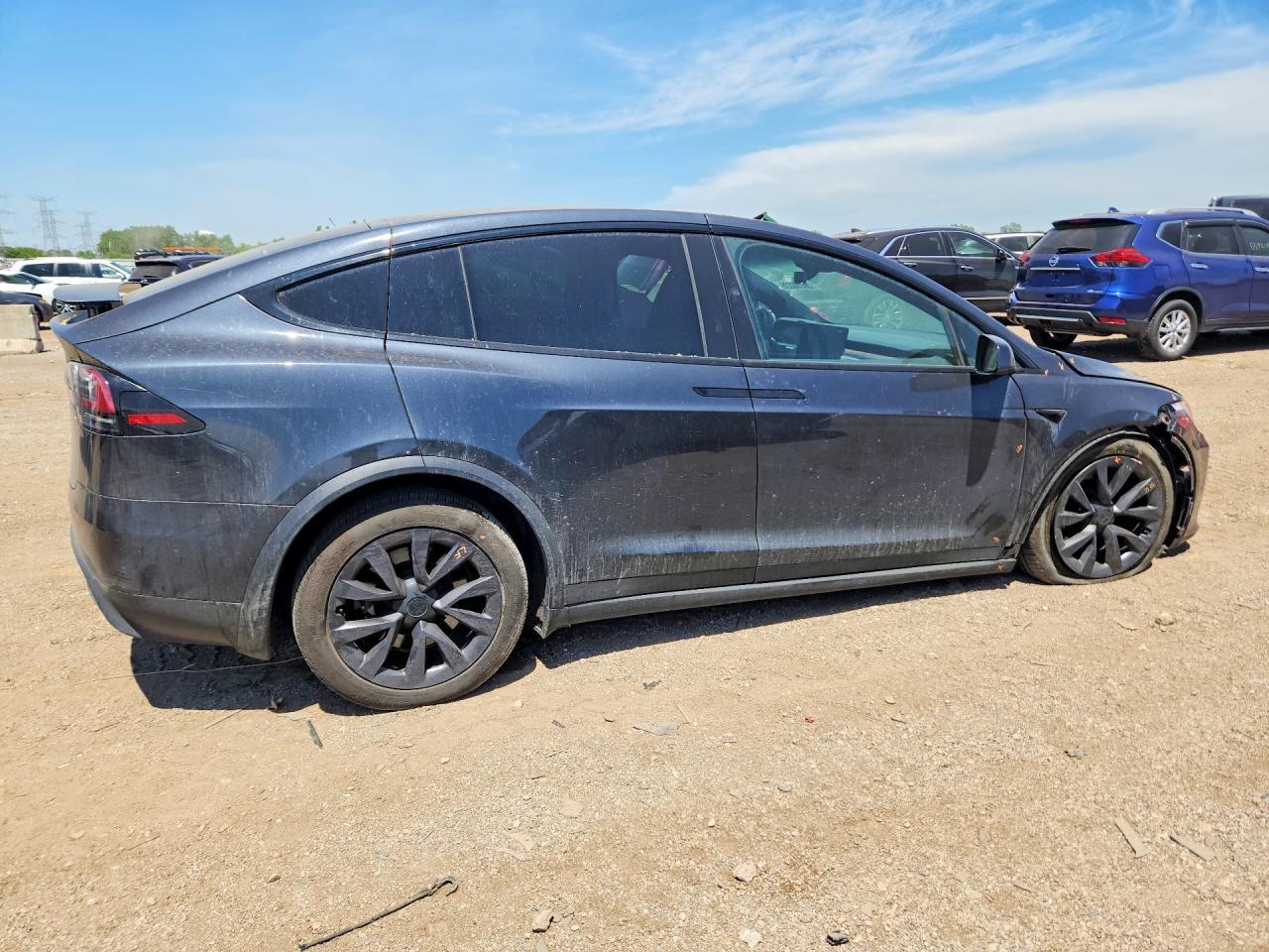 2025 Tesla Model X - Фото 3