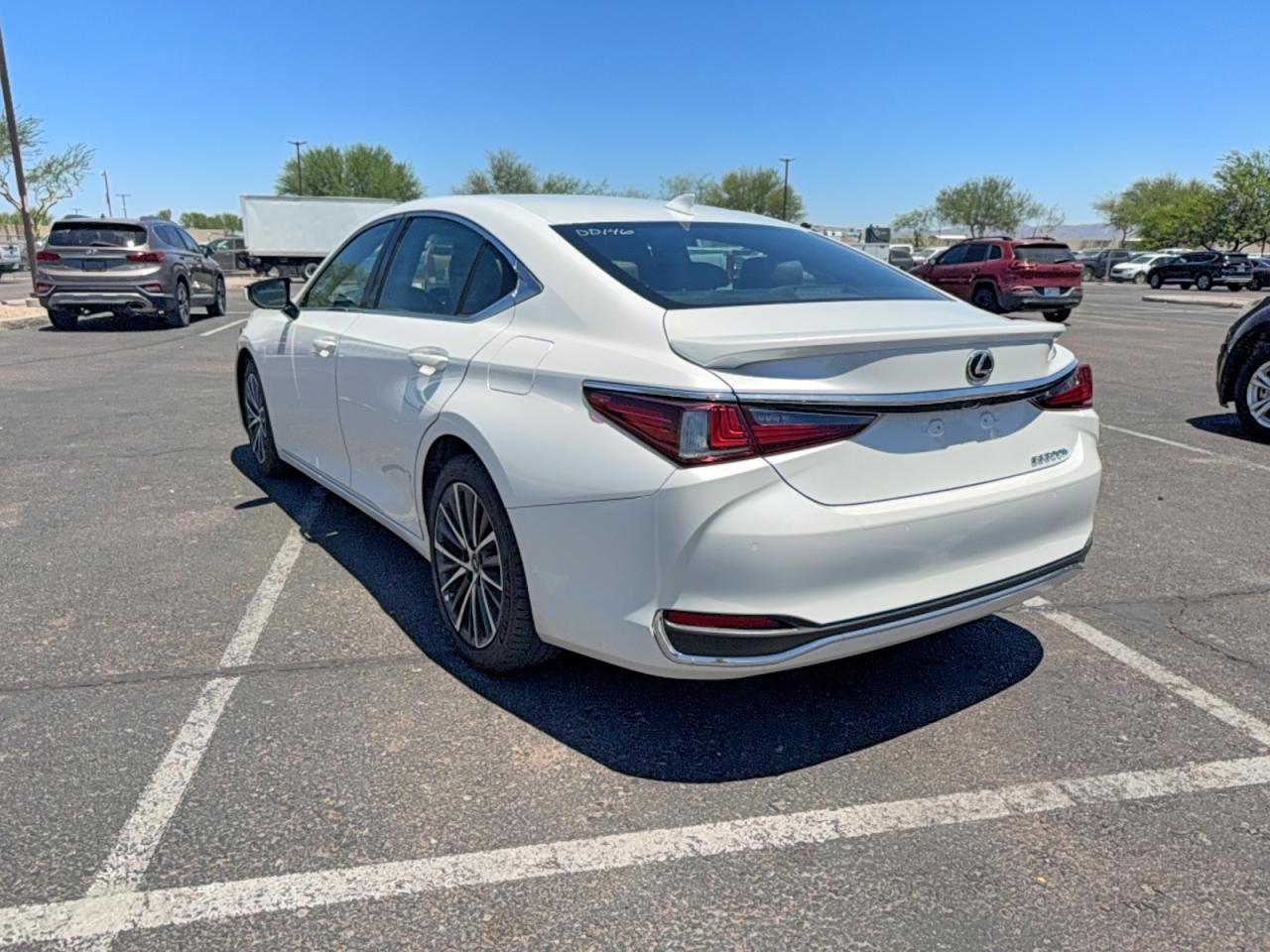 2024 Lexus Es 300H Base - Image 3