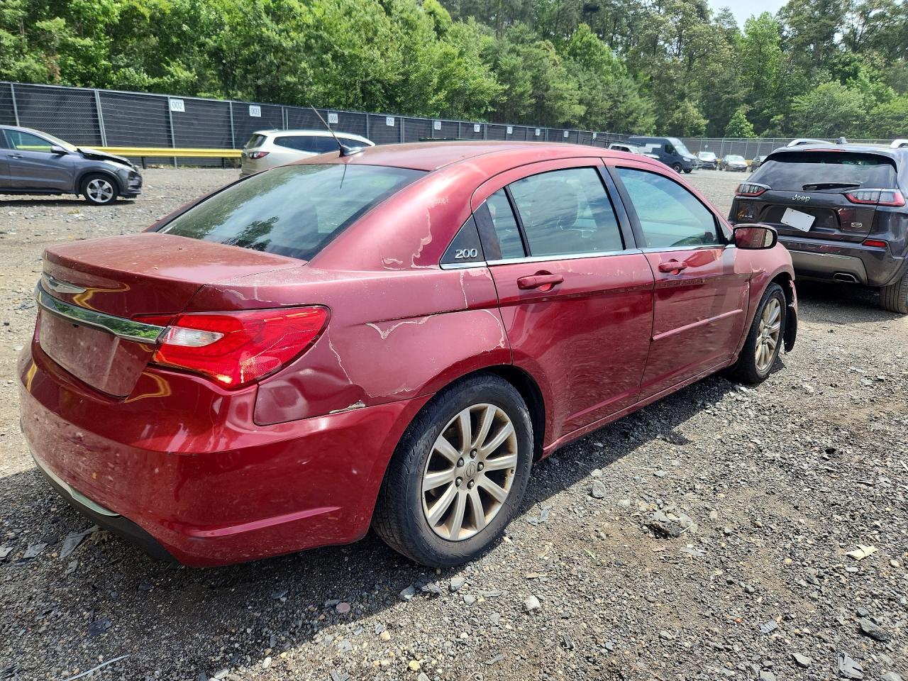 2011 Chrysler 200 Touring - Image 3