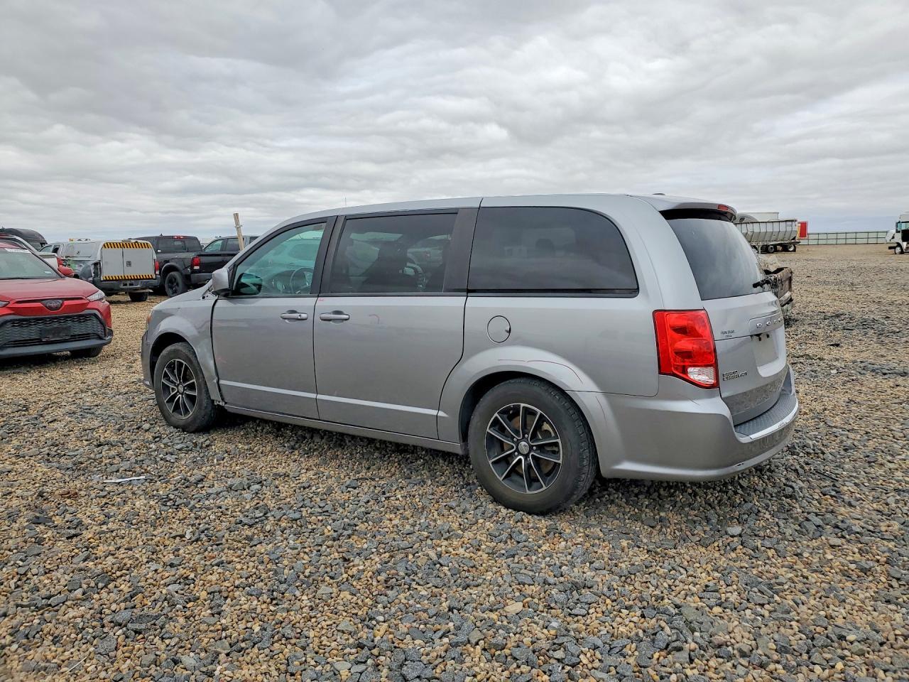 2018 Dodge Grand Caravan Gt - Фото 2