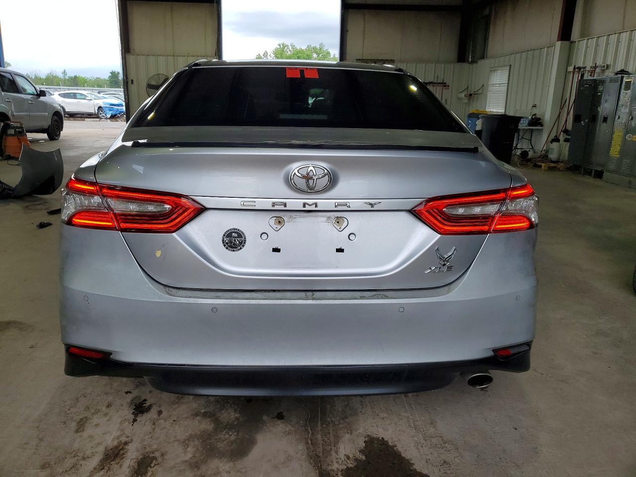 2018 Toyota Camry Xle - Фото 6
