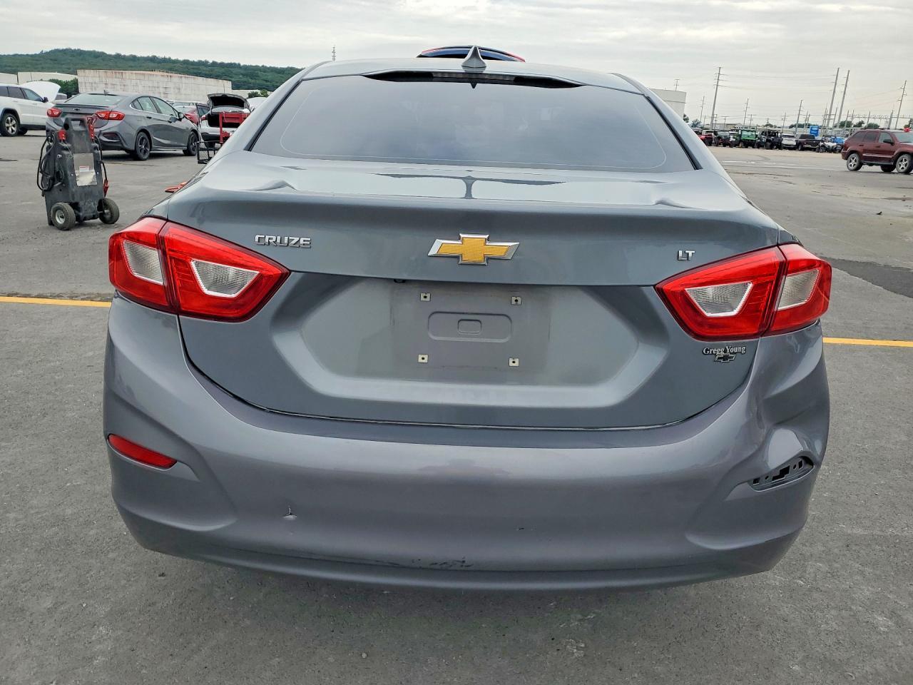 2018 Chevrolet Cruze Lt - Фото 6